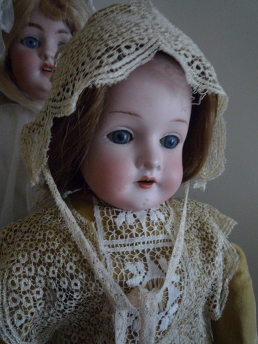 Porzellankopfpuppe gefertigt - ,